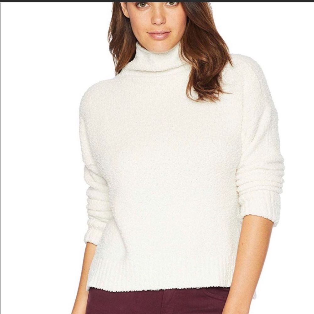 Ugg Sage Sweater PRICE IS FINAL - Picture 3 of 8